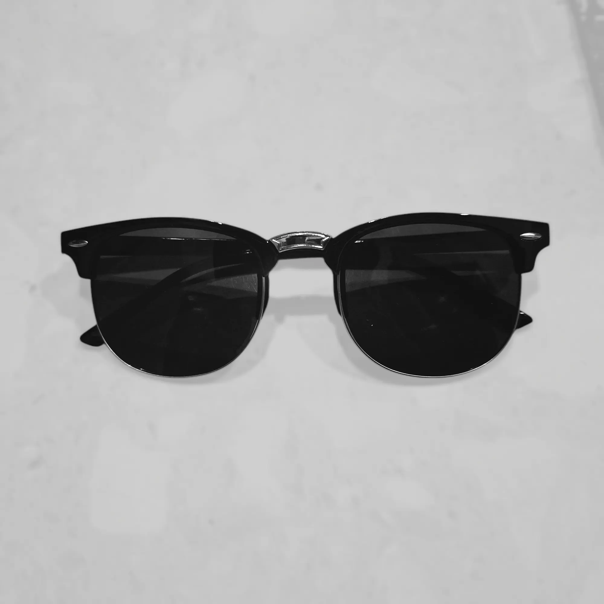 kacamata hitam model kch-002